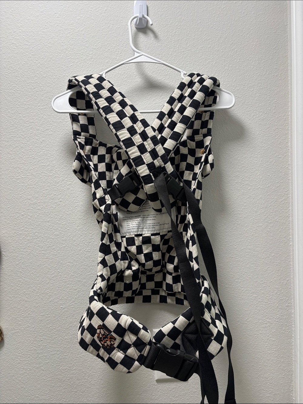 MABE Black and White Checkered Carrier - Picture 3 of 5